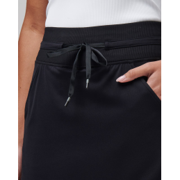 TravisMathew MoveKnit Tie Skort – Dámská skort pro aktivní životní sty